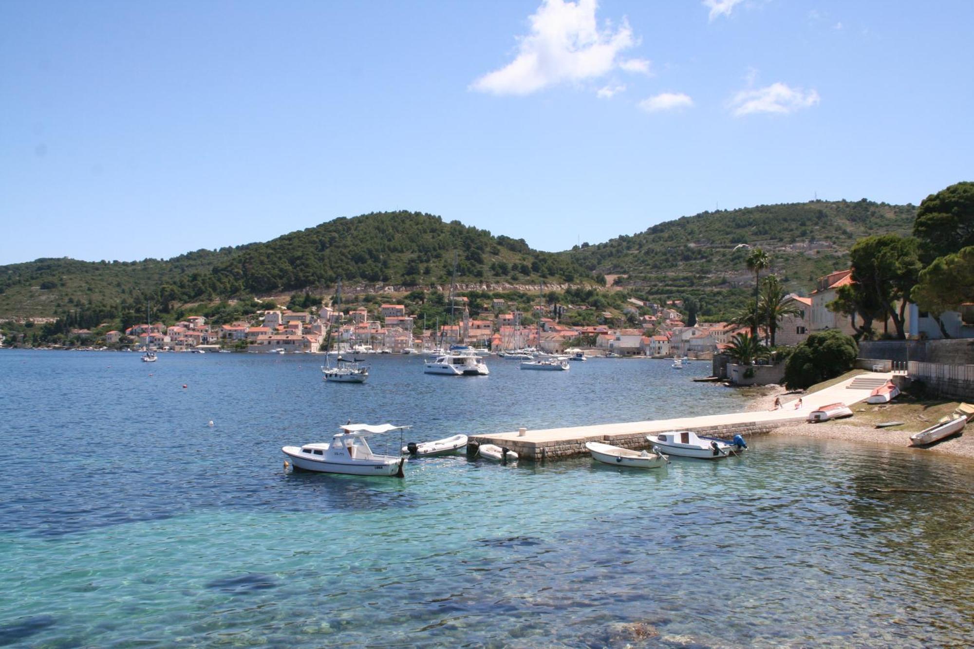 Holiday Home Isabella Vis Luaran gambar